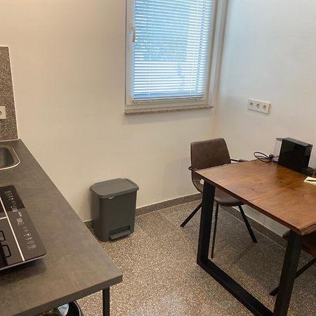All-In Apartments In Fischeln Mit Gartenblick, Naehe Duesseldorf - Messe - Airport - Helios Крефелд Екстериор снимка
