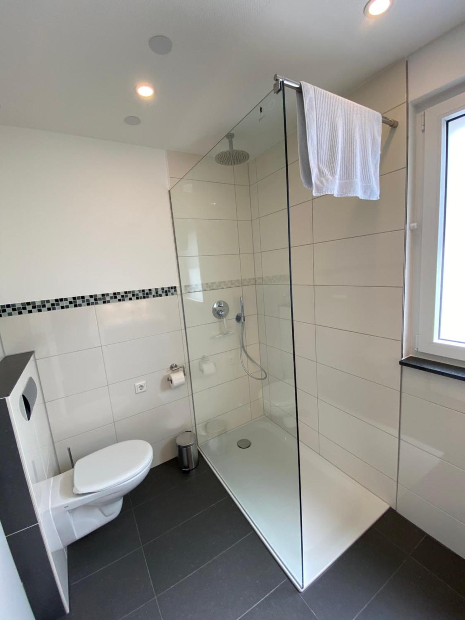 All-In Apartments In Fischeln Mit Gartenblick, Naehe Duesseldorf - Messe - Airport - Helios Крефелд Екстериор снимка